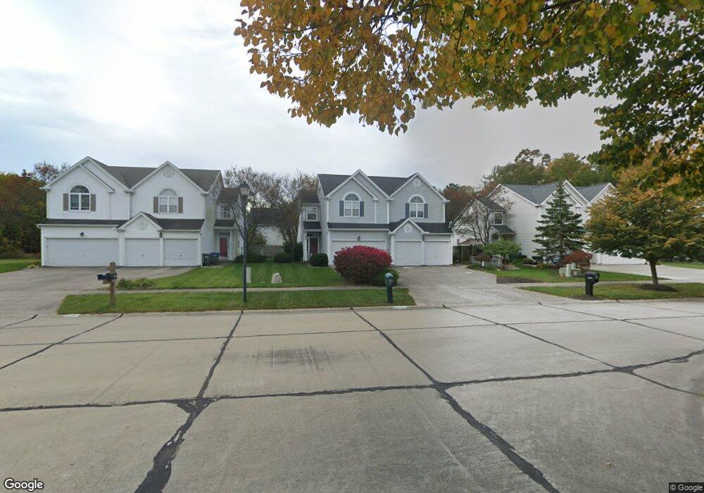 9792 Sugarbush Cir, Olmsted Falls, OH 44138 - photo 1