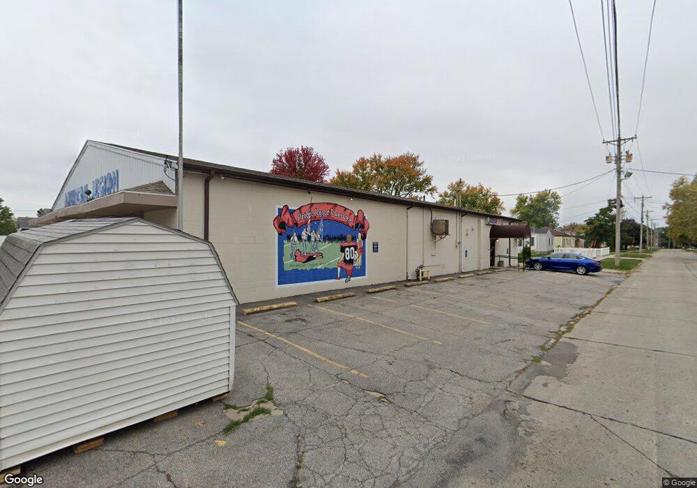 1101 W 4th St S, Newton, IA 50208 - photo 1