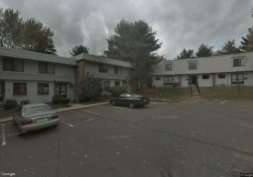 27 Chestnut Ct, Cromwell, CT 06416 - photo 1