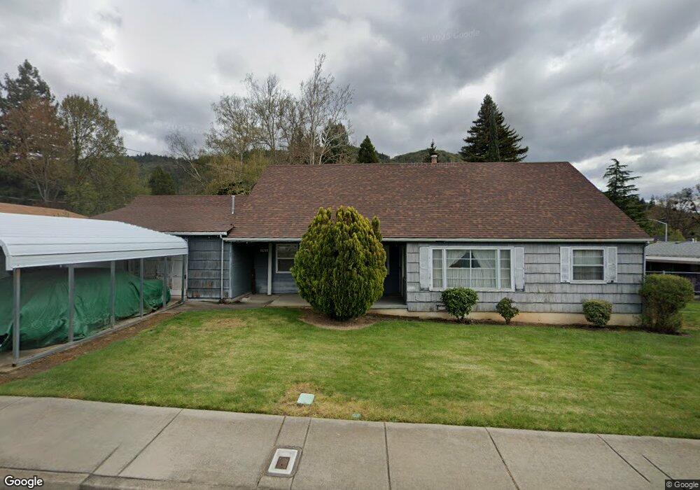 1411 NE 10th St, Grants Pass, OR 97526 - photo 1