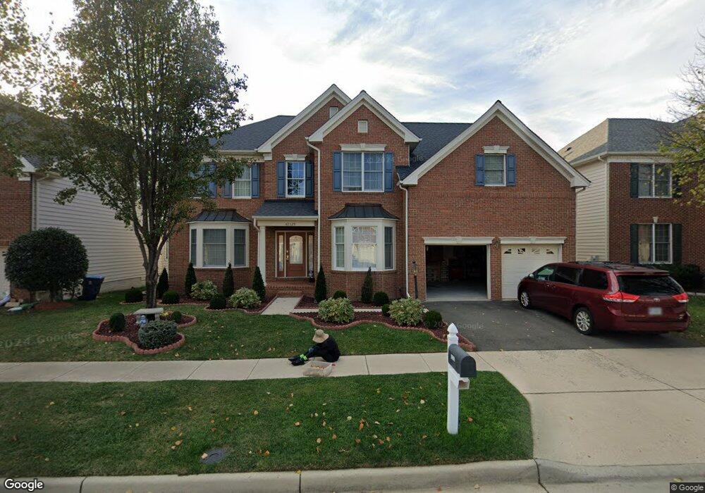 42529 Mandolin St, Chantilly, VA 20152 - photo 1