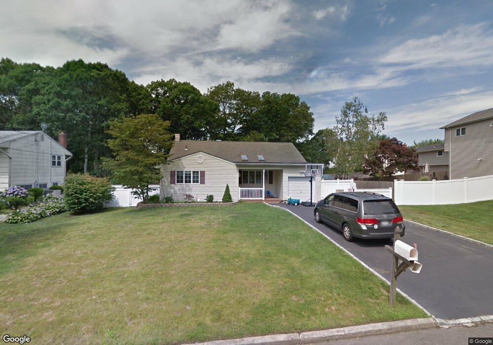 46 Queen Anne Place, Hauppauge, NY 11788 - photo 1