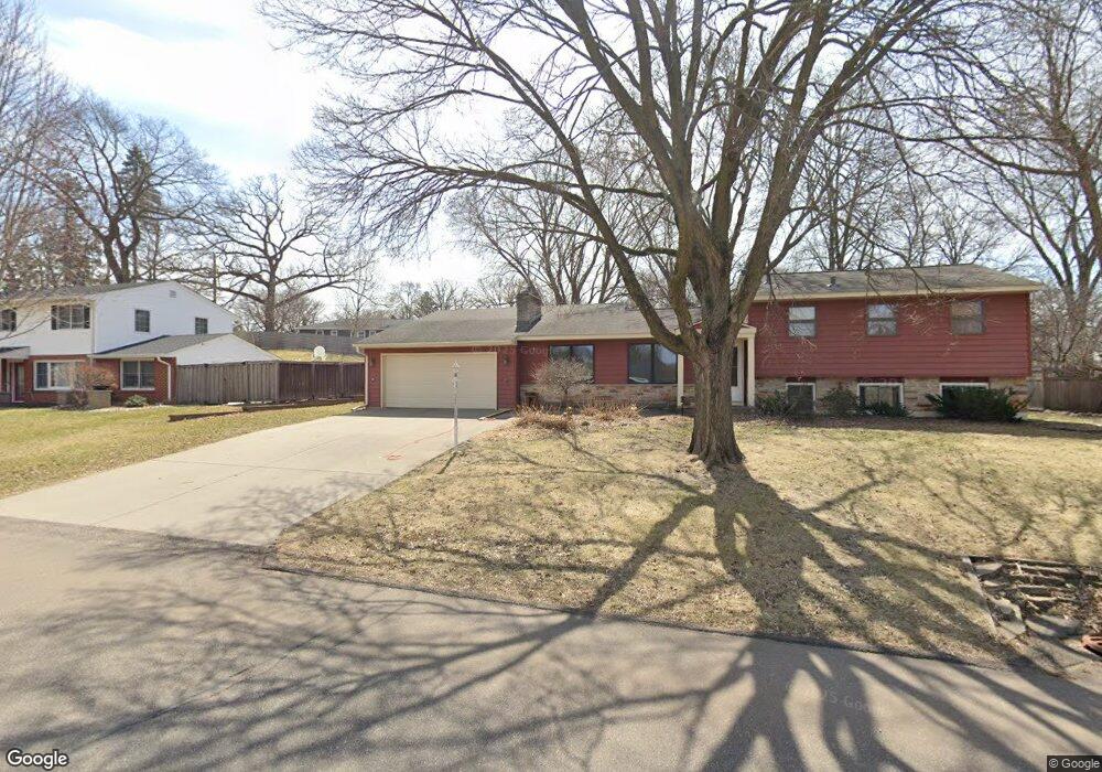 16617 Devon Dr, Minnetonka, MN 55345 - photo 1