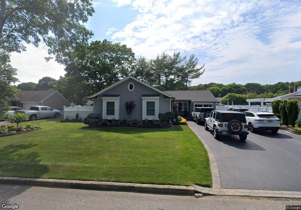 216 Barrett Ave, Bayport, NY 11705 - photo 1