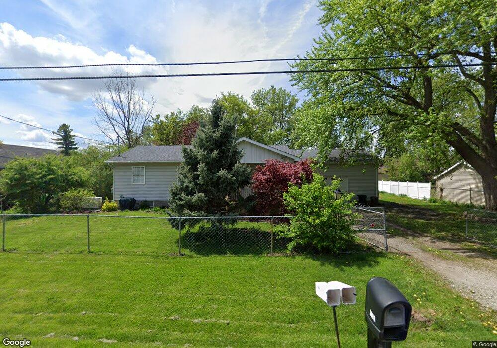 2080 Lambden Rd, Flint, MI 48532 - photo 1