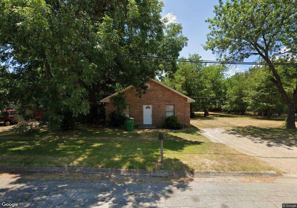 1514 Belcher St, Gainesville, TX 76240 - photo 1