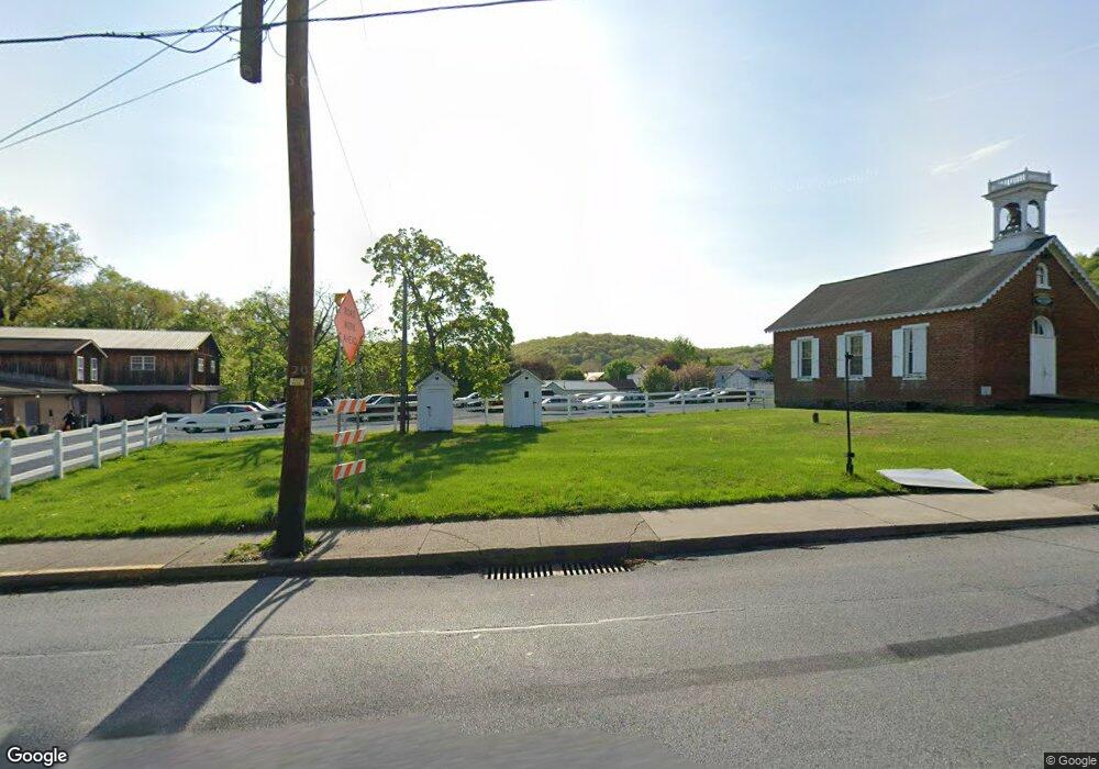 28 Willow St, Lenhartsville, PA 19534 - photo 1