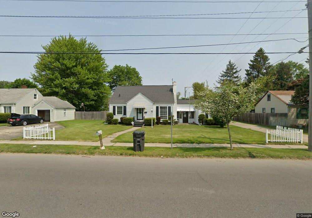 722 W Lusher Ave, Elkhart, IN 46517 - photo 1