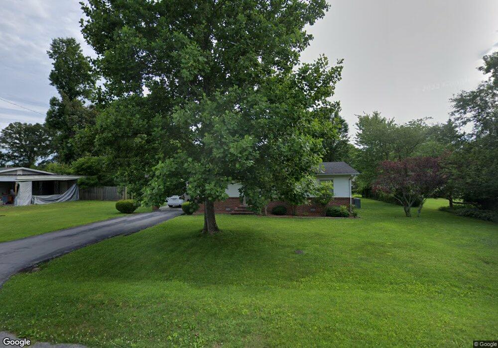 1506 Rogers Cir, Manchester, TN 37355 - photo 1