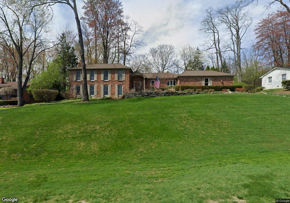 3758 Millspring Rd, Bloomfield Hills, MI 48304 - photo 1