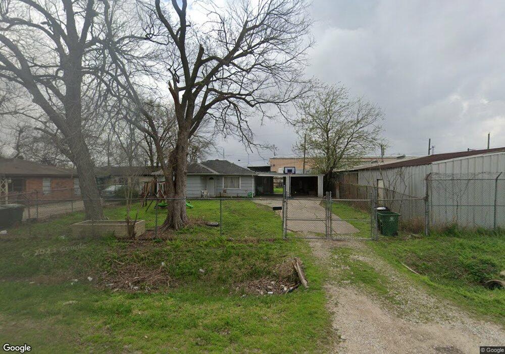114 Dorchester St, Houston, TX 77022 - photo 1