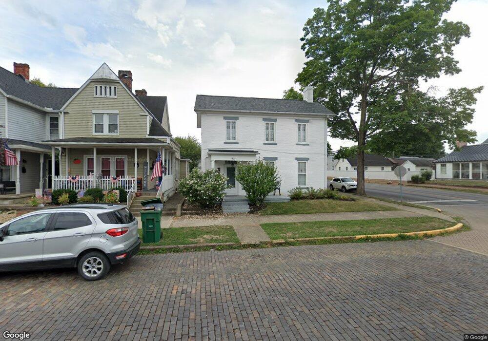 303 E Franklin St, Circleville, OH 43113 - photo 1