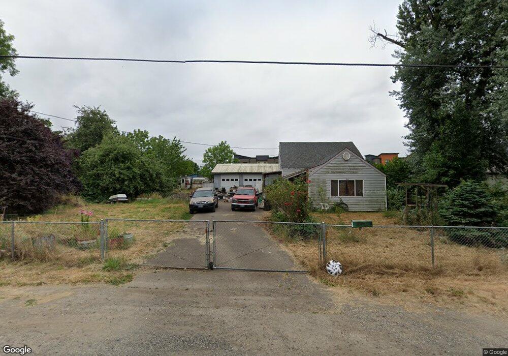 2990 Kinney Loop, Eugene, OR 97408 - photo 1