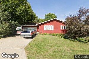525 Valley Dr, Hinton, IA 51024