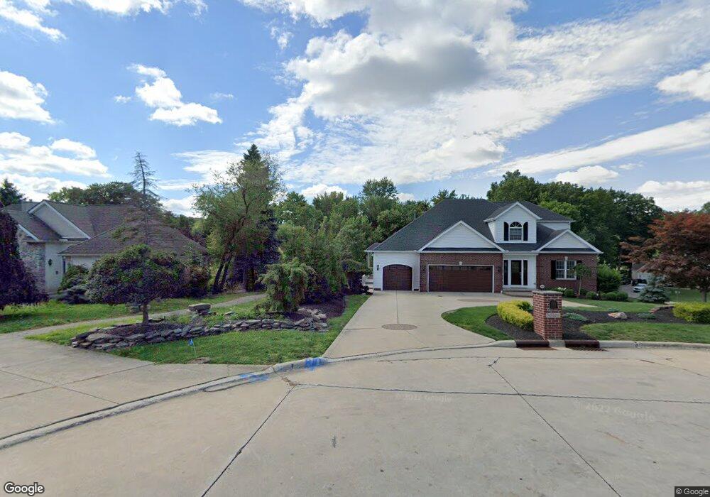 30101 Bonnie View Dr, Wickliffe, OH 44092 - photo 1