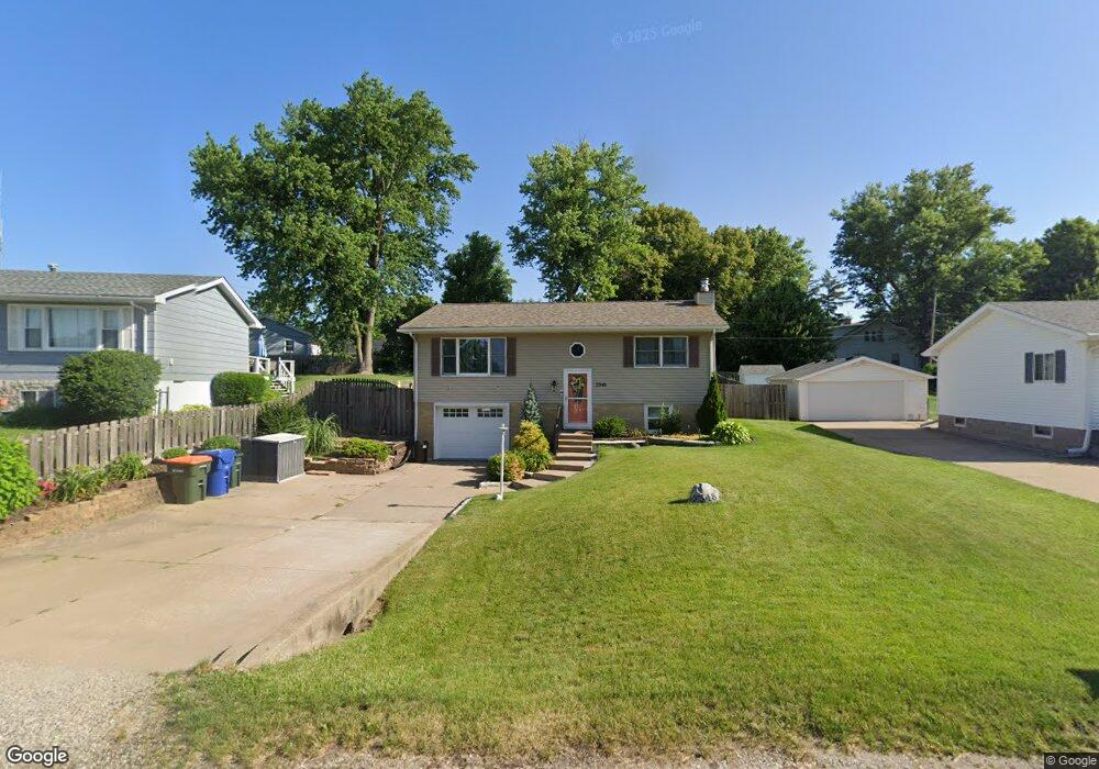 2348 W 45th St, Davenport, IA 52806 - photo 1