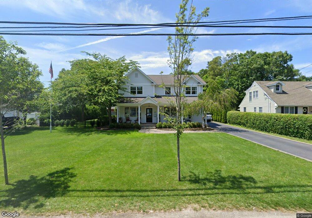 220 Mcconnell Ave, Bayport, NY 11705 - photo 1