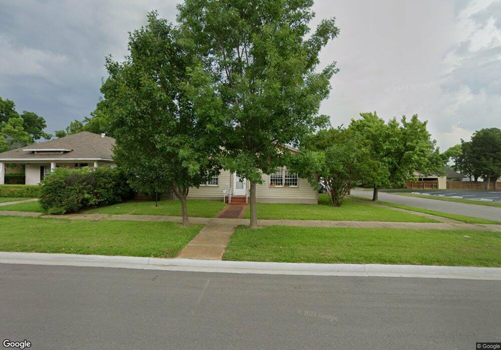 709 McLish St, Ardmore, OK 73401 - photo 1