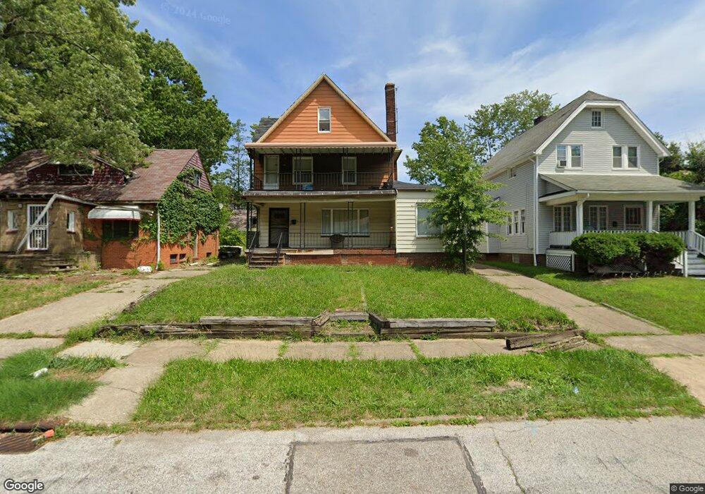2069 Deanwood St, Cleveland, OH 44112 - photo 1