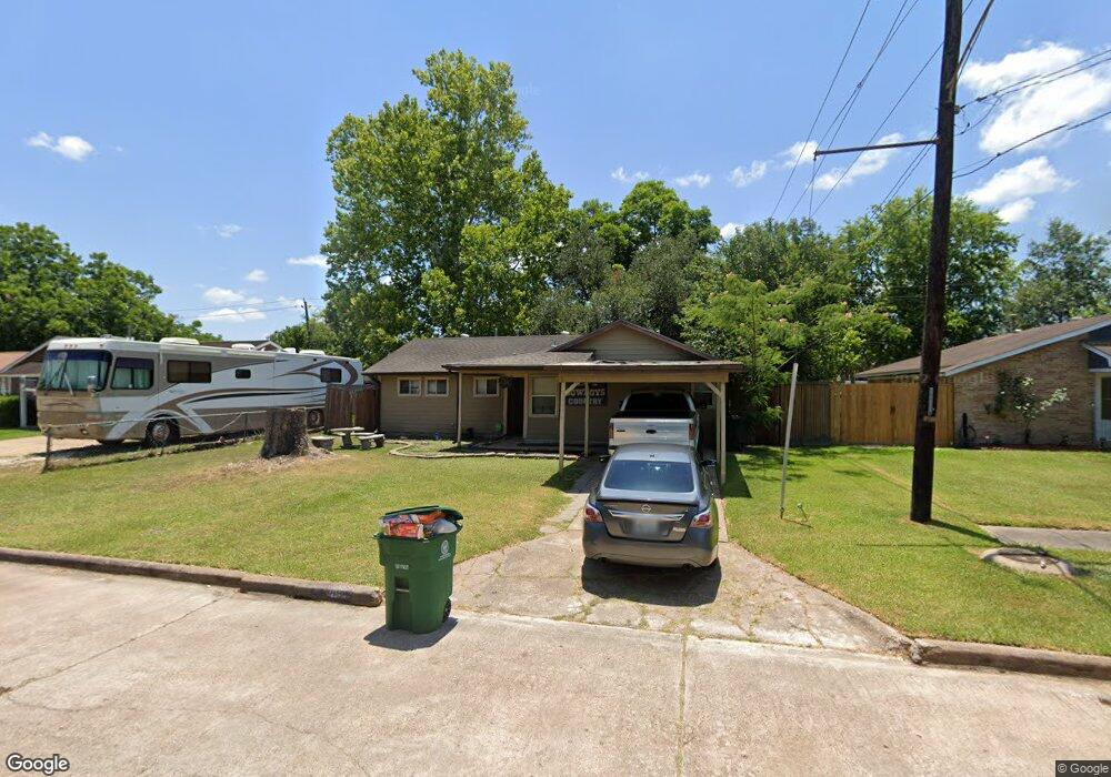 10014 Santa Monica Blvd, Houston, TX 77089 - photo 1