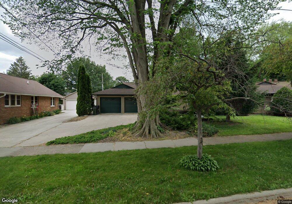 722 W 6th St, Cedar Falls, IA 50613 - photo 1