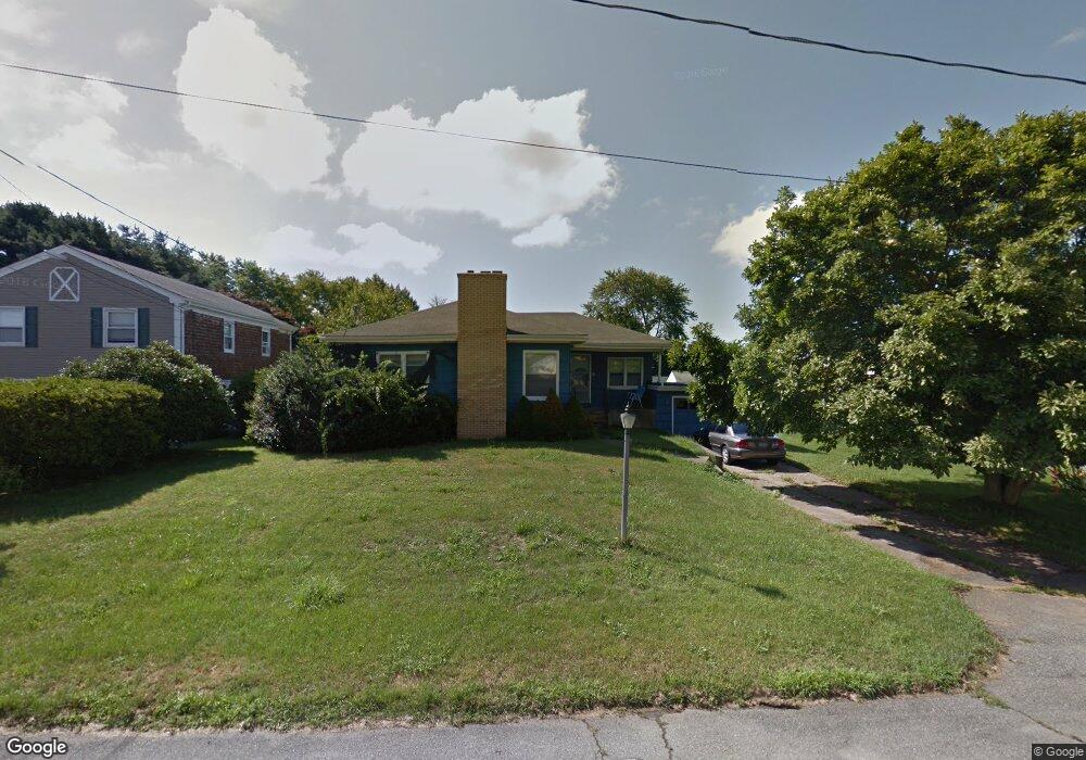 15 Aquidneck Dr, Middletown, RI 02842 - photo 1