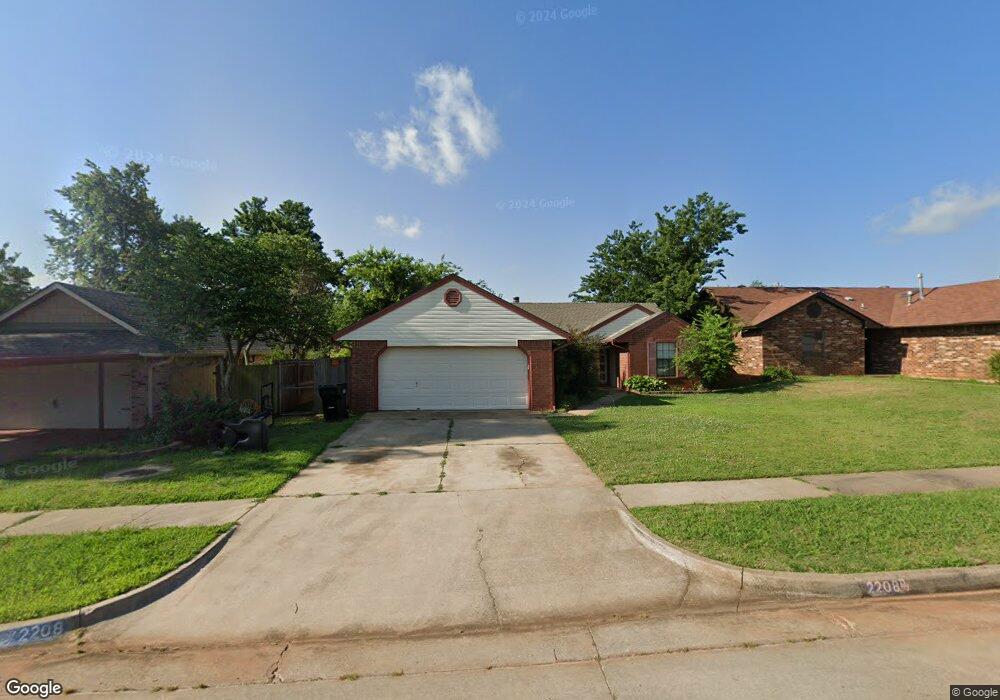 2208 NE 8th St, Moore, OK 73160 - photo 1