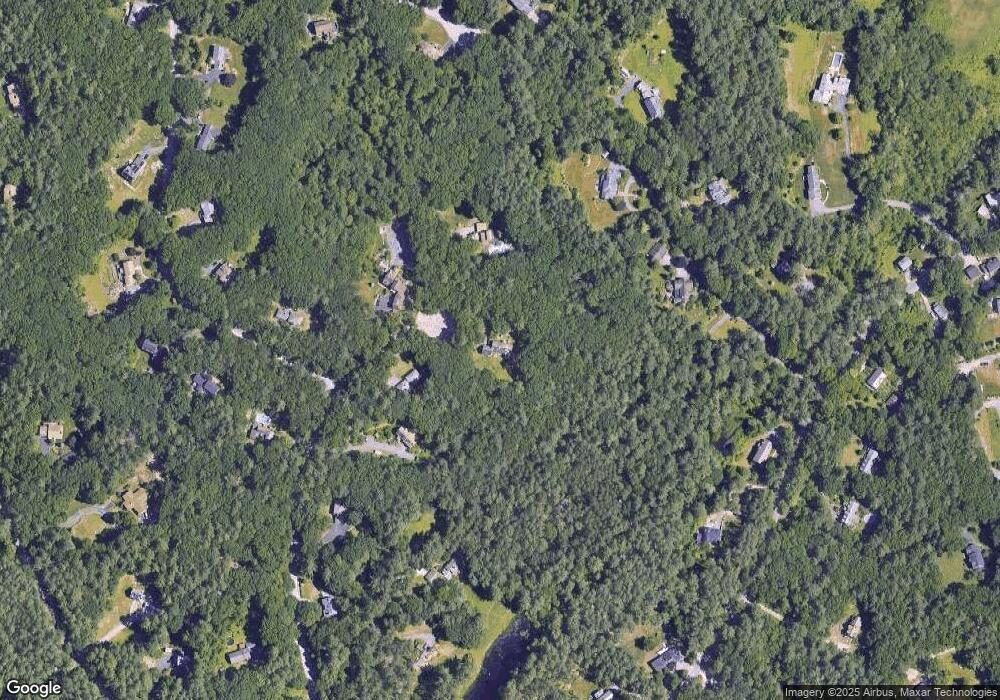 136 Laurelwood Dr, Carlisle, MA 01741 - photo 1