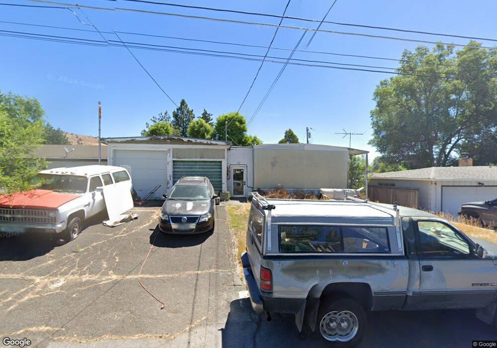 1729 Logan St, Klamath Falls, OR 97603 - photo 1