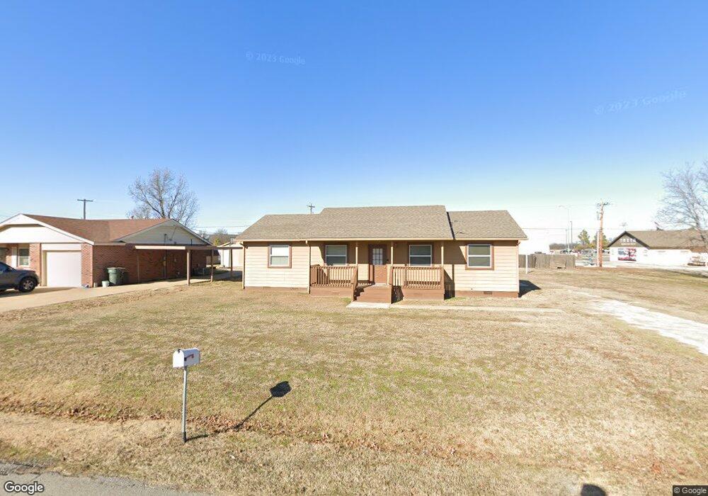 732 W 3rd St, Skiatook, OK 74070 - photo 1
