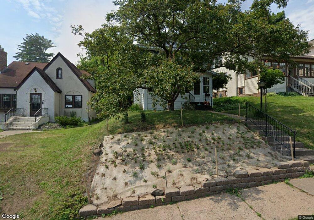 827 Grandview Ave, Duluth, MN 55812 - photo 1