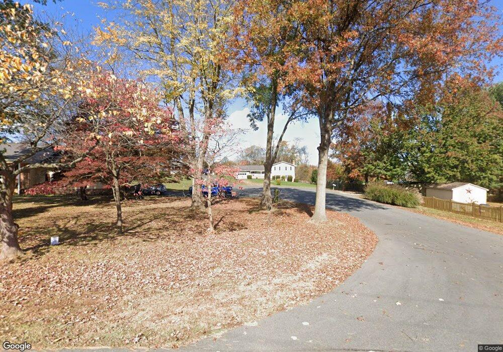 5 Hill Cir, Round Hill, VA 20141 - photo 1