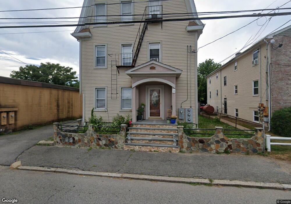 522 York Ave unit 2, Pawtucket, RI 02861 - photo 1