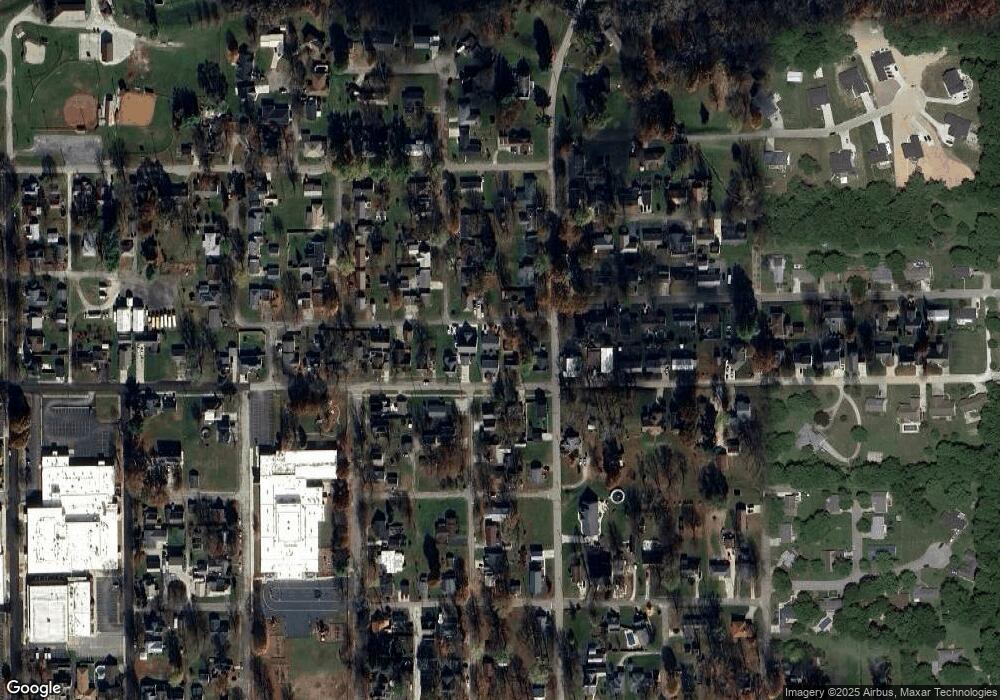 1305 9th St, Covington, IN 47932 - photo 1