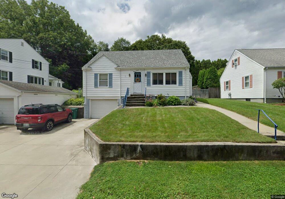 208 Nursery Ave, Woonsocket, RI 02895 - photo 1