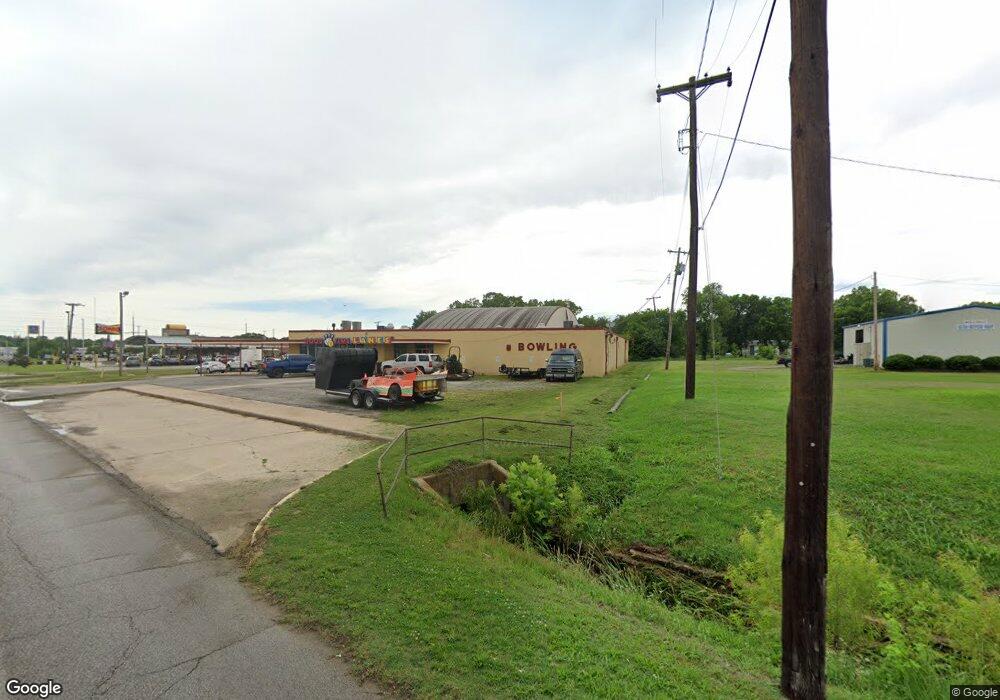 1019 Grand Ave, Ardmore, OK 73401 - photo 1