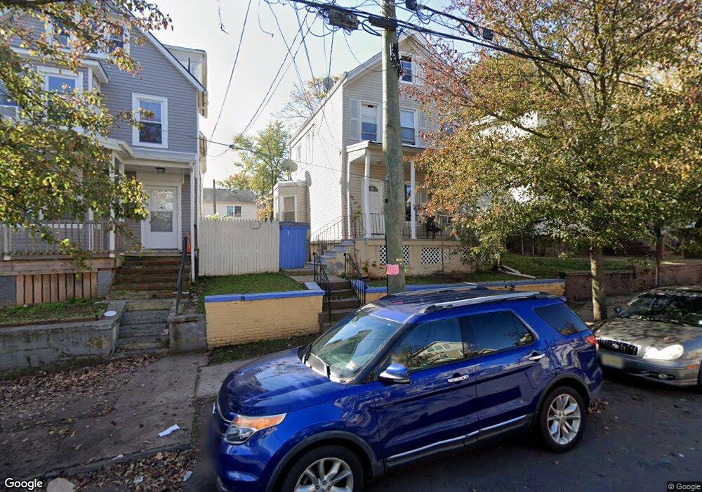 208 Townsend St, New Brunswick, NJ 08901 - photo 1