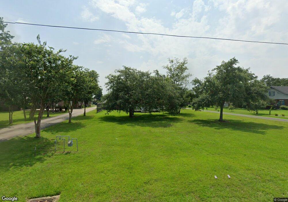 3927 Burton Ln unit B, Lake Charles, LA 70605 - photo 1