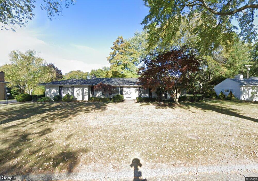 262 Hillboro Dr, Bloomfield Hills, MI 48301 - photo 1