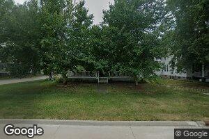 909 6th St, Durant, IA 52747
