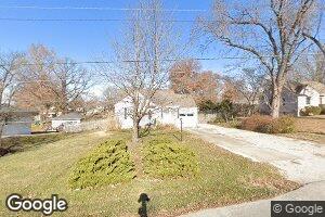 806 NE Lindberg Dr, Kansas City, MO 64118