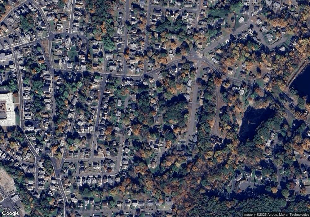 19 Spruce Dr, Naugatuck, CT 06770 - photo 1