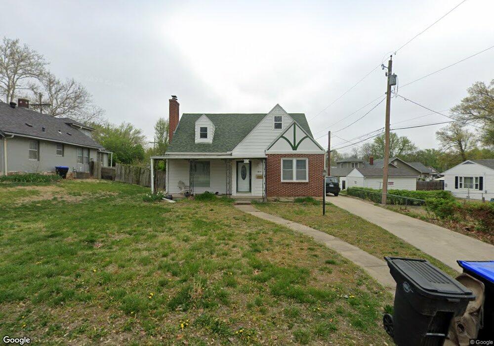 3014 SW Stafford St, Topeka, KS 66604 - photo 1