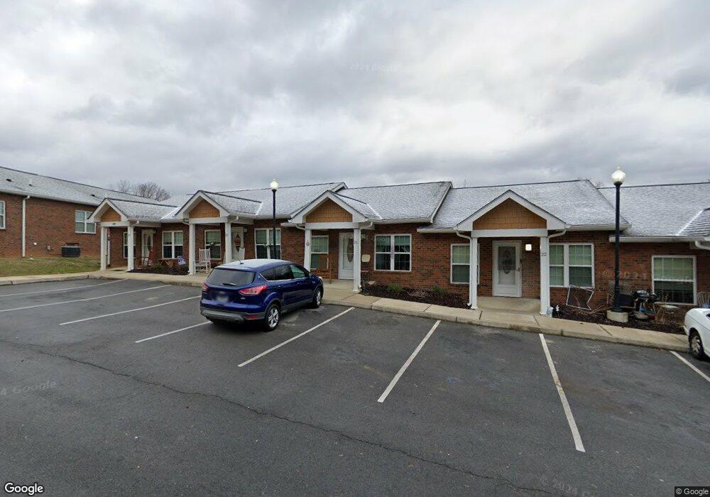 818 Baker St, Johnson City, TN 37601 - photo 1