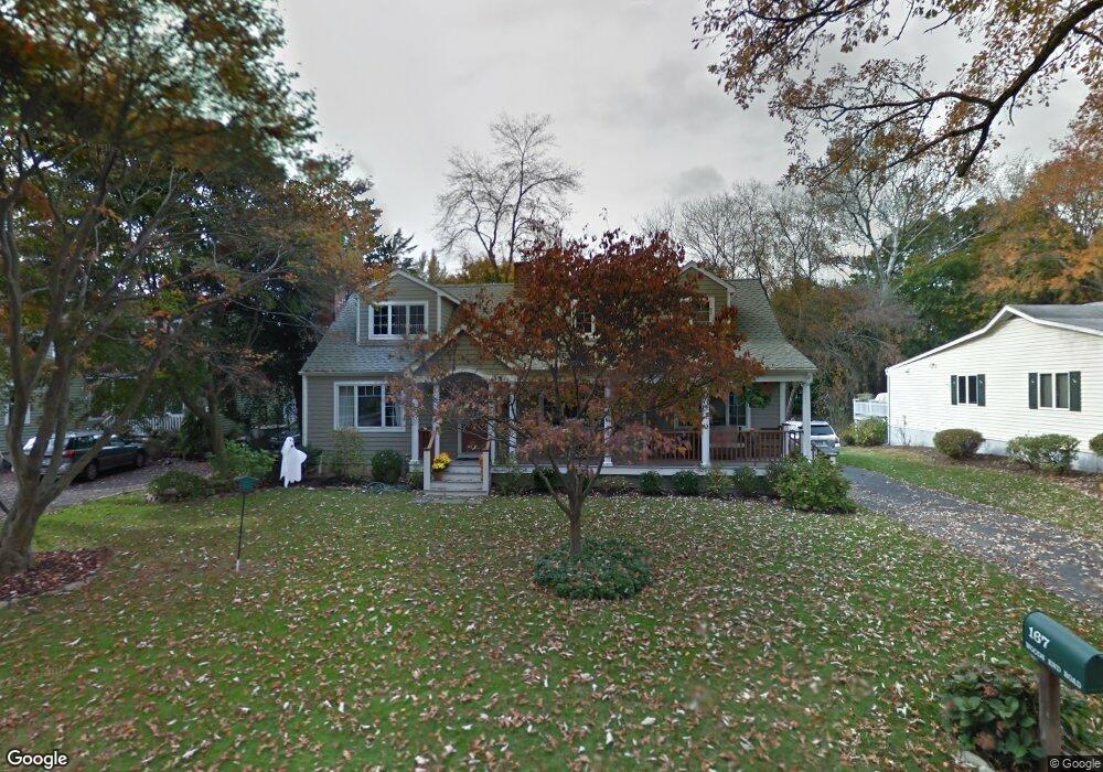 167 Woods End Rd, Fairfield, CT 06824 - photo 1