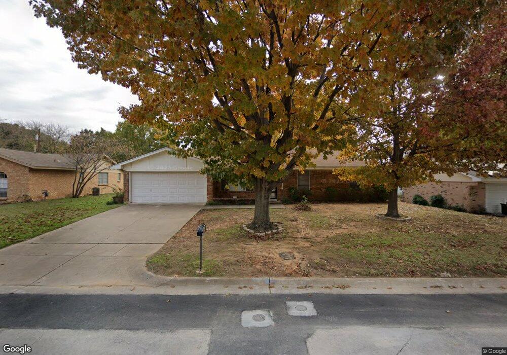 1112 Sherwood Dr, Bedford, TX 76022 - photo 1