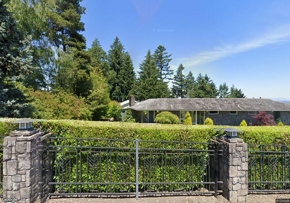 1045 S Skyland Dr, Lake Oswego, OR 97034 - photo 1