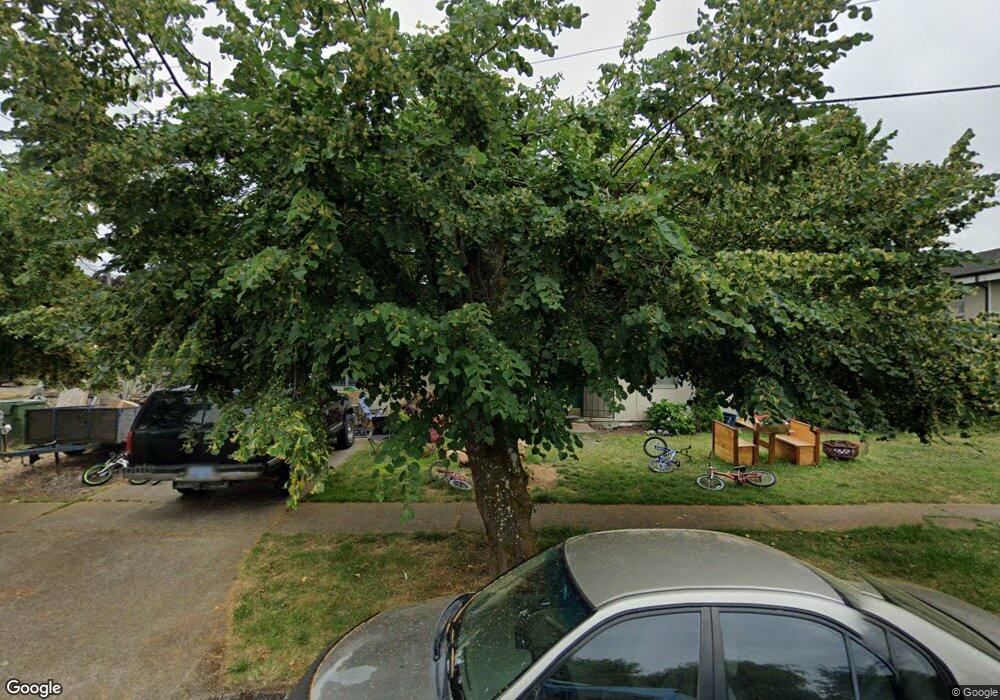 1114 E 5th St, Newberg, OR 97132 - photo 1