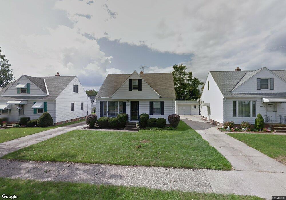 5326 Elmwood Ave, Maple Heights, OH 44137 - photo 1