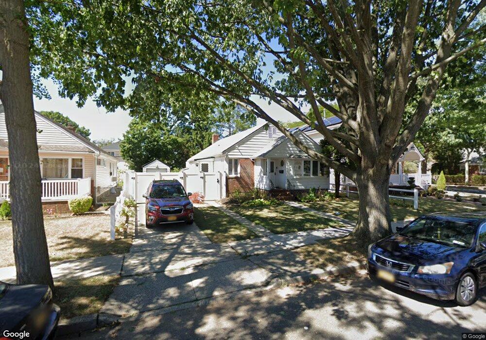 79-10 265th St unit 1, Glen Oaks, NY 11004 - photo 1